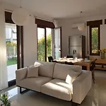 Villa Gjiri I Lalzit - Savita - Perla Durrës