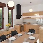 Villa Gjiri I Lalzit - Savita - Perla *