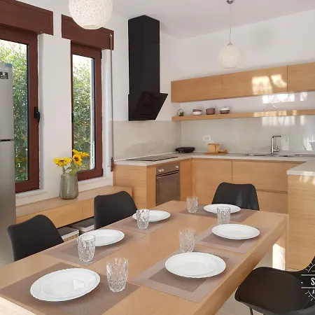 Villa Gjiri I Lalzit - Savita - Perla