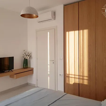 Gjiri I Lalzit - Savita - Perla *