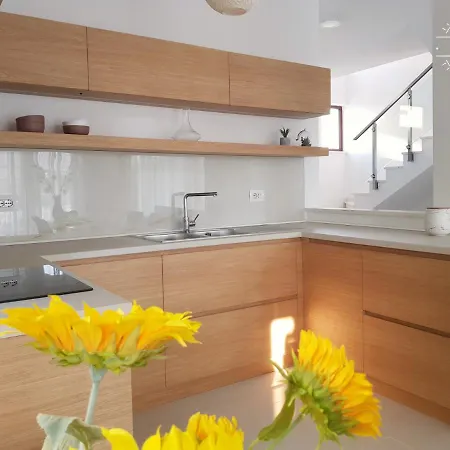 Villa Gjiri I Lalzit - Savita - Perla Durres