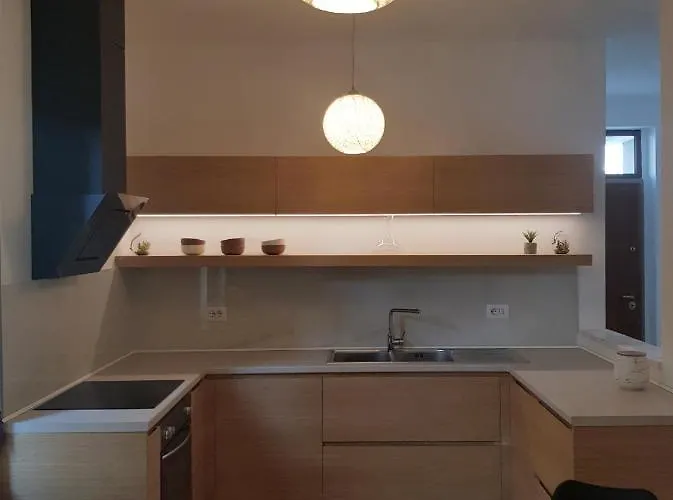 Gjiri I Lalzit - Savita - Perla Villa Durrës